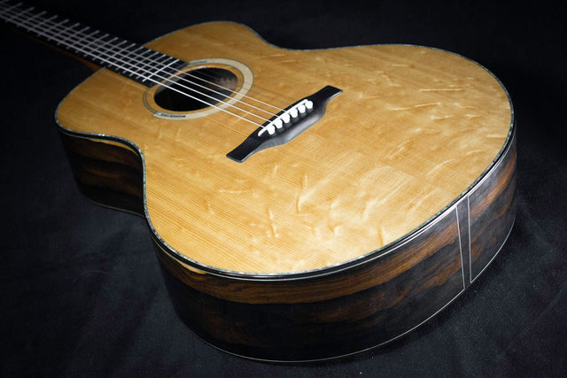 De Haan 'Rio Grande' Custom Mastergrade Acoustic Guitar (Bearclaw Spruce Top) - Acoustic Guitars - De Haan