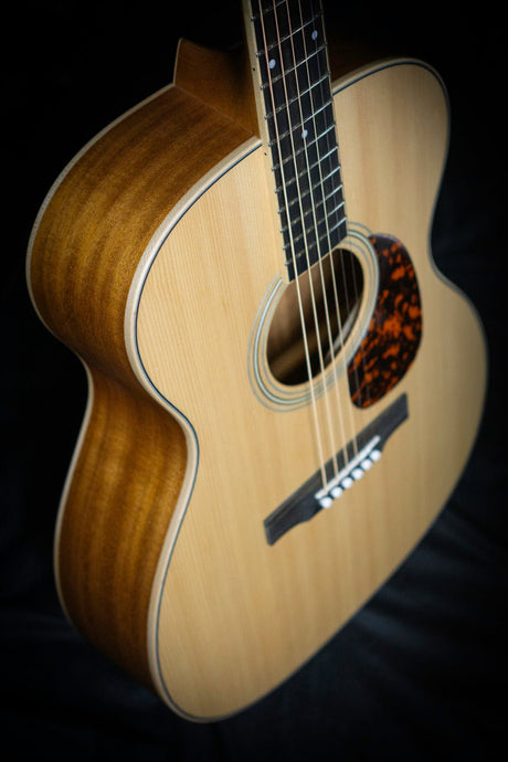 Larrivée OM-02 Acoustic Guitar - Acoustic Guitars - Larrivee