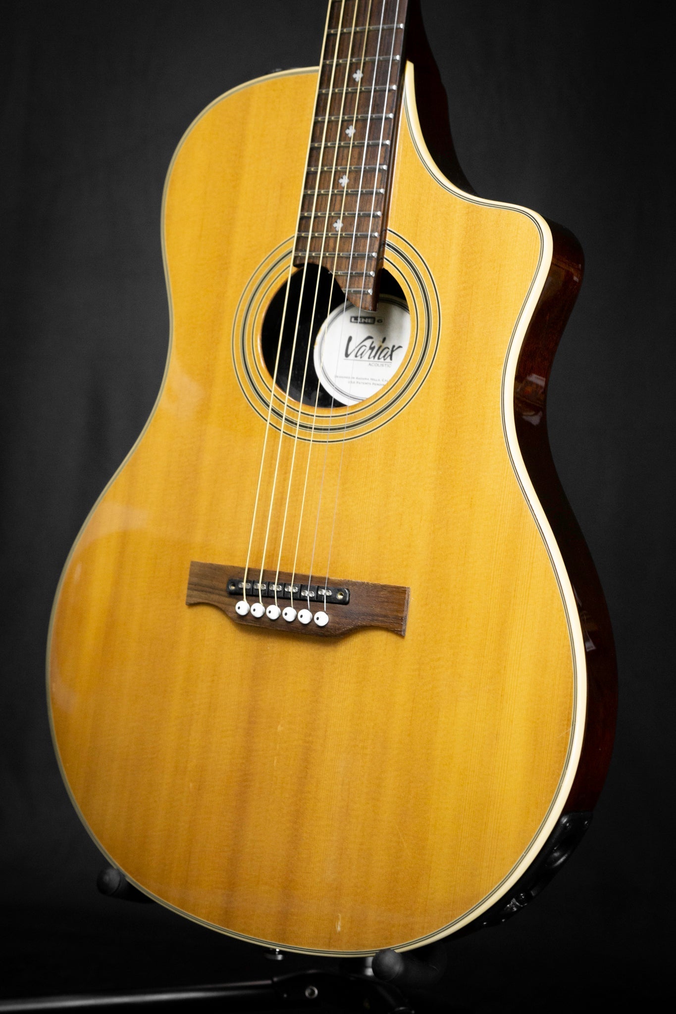 WM Guitars | Line 6 Variax 700 Electro Acoustic Natural